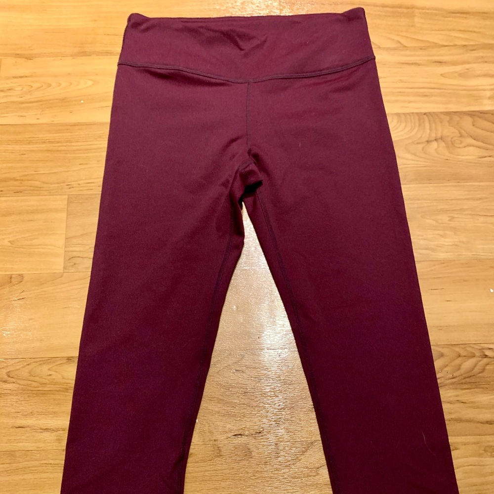Fabletics Cropped Maroon Leggings XS